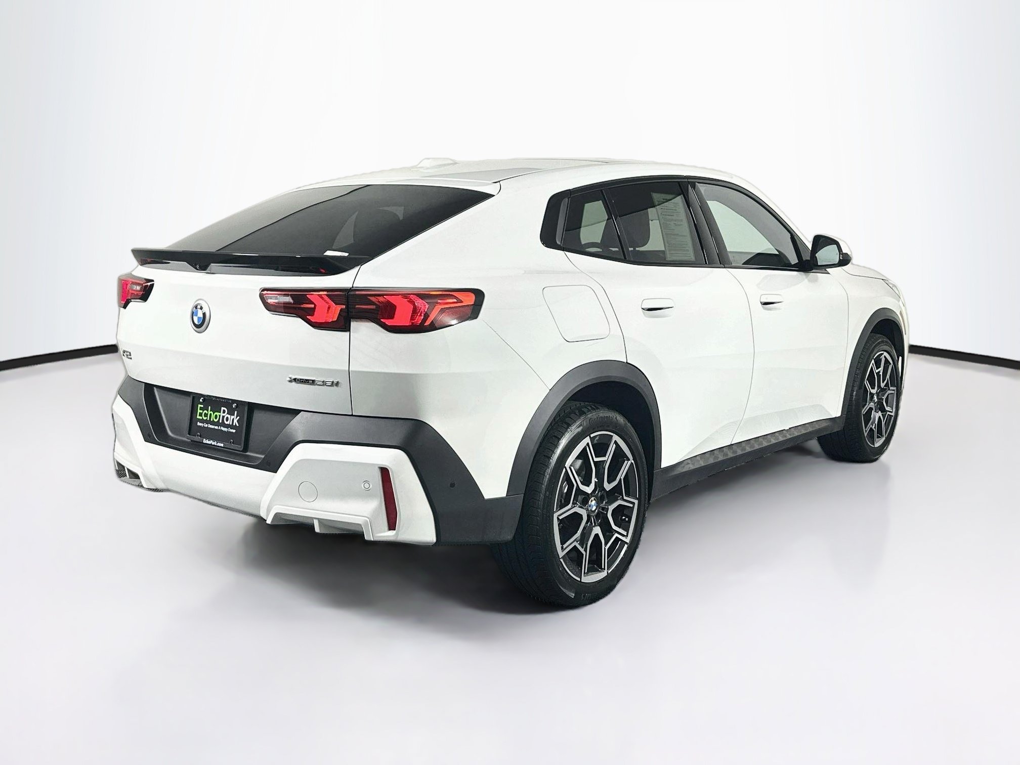 Used 2026 BMW X2 xDrive28i AWD/4WD image 9