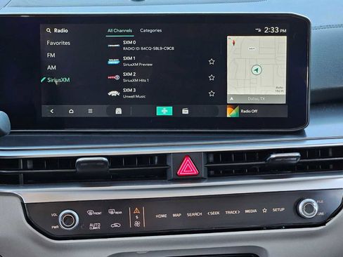 Certified 2025 Kia Sorento S w/ Panoramic Sunroof Package image 19