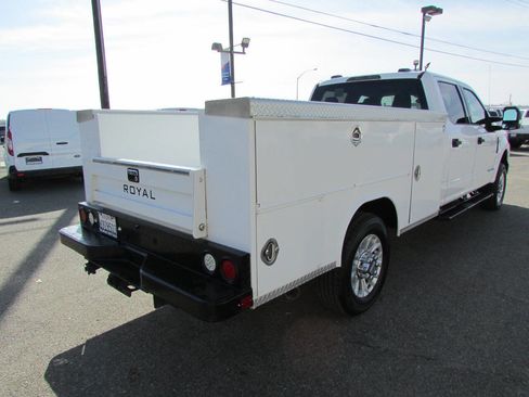Used 2021 Ford F350 XLT image 9