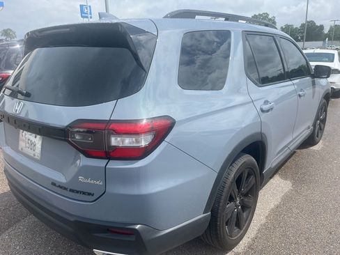 Used 2025 Honda Pilot Black Edition image 3