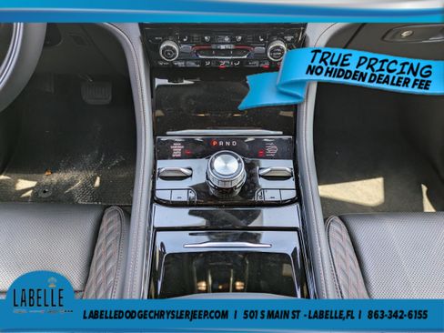 Used 2024 Jeep Grand Cherokee Summit AWD/4WD image 18