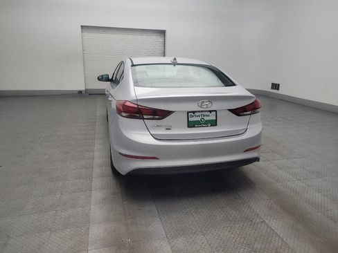 Used 2017 Hyundai Elantra SE w/ Cargo Package FWD image 6