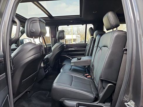 New 2024 Jeep Wagoneer 4WD w/ Premium Group I image 13