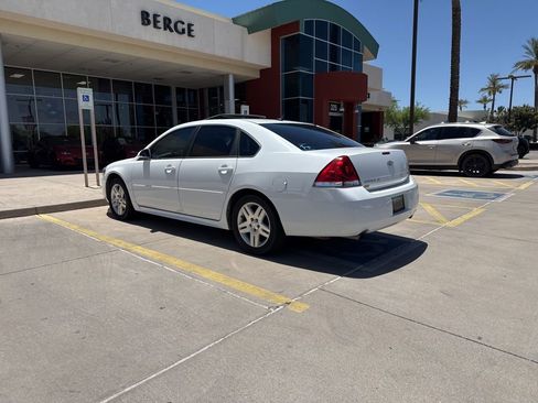 Used 2014 Chevrolet Impala LT w/ LT Sunroof Package FWD image 5