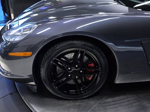 Used 2009 Chevrolet Corvette Convertible w/ Preferred Equipment Group RWD image 27
