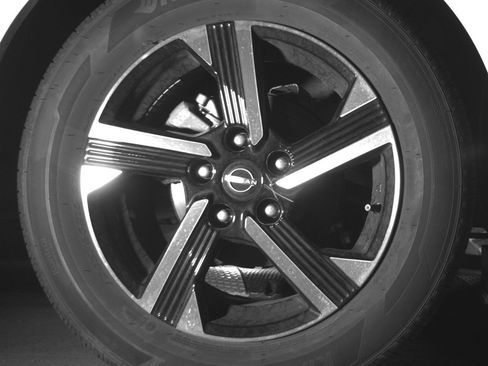 Used 2025 Nissan Sentra SV FWD image 13