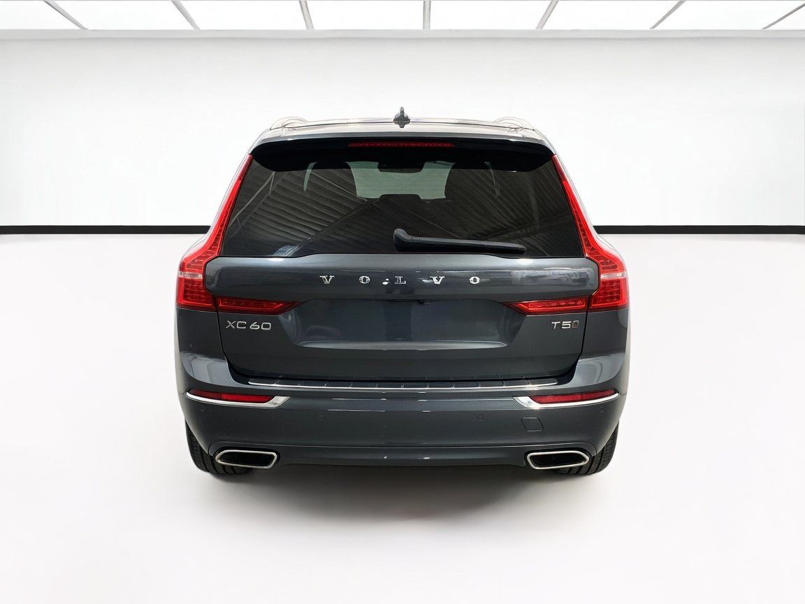 Used 2018 Volvo XC60 T5 Momentum w/ Convenience Package AWD/4WD image 5