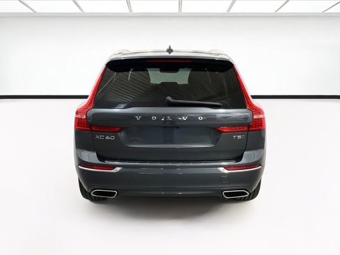 Used 2018 Volvo XC60 T5 Momentum w/ Convenience Package AWD/4WD image 5