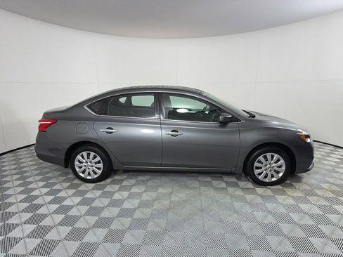 Used 2019 Nissan Sentra S FWD image 4