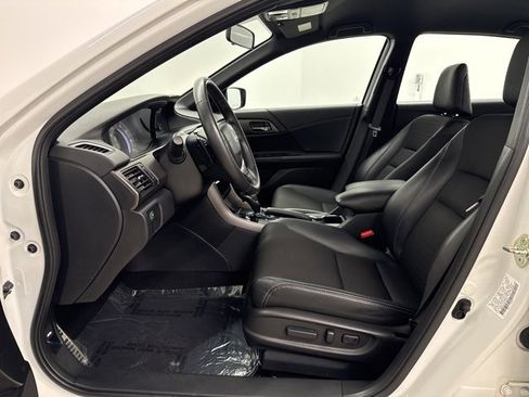 Certified 2017 Honda Accord Sport image 13