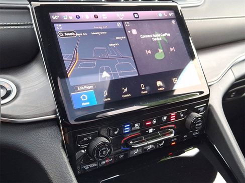 New 2025 Jeep Grand Cherokee L Overland w/ Advanced Protech Group III image 10