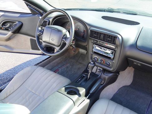 Used 2002 Chevrolet Camaro Z28 w/ SS Performance/Appearance Pkg image 20