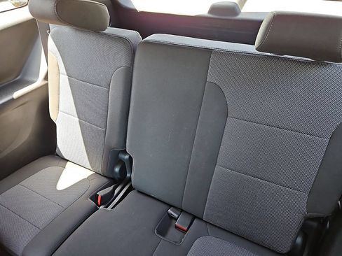 Certified 2023 Chevrolet Traverse LT FWD image 11
