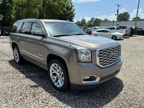 Used 2019 GMC Yukon Denali w/ Denali Ultimate Package AWD/4WD image 7