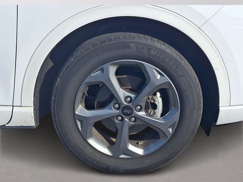 Used 2023 Ford Escape ST-Line Select AWD/4WD image 8