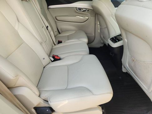 Used 2017 Volvo XC90 T6 Momentum w/ Vision Package AWD/4WD image 27
