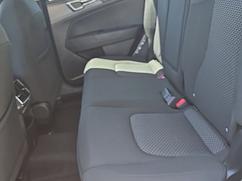 New 2025 Kia Sportage LX image 14