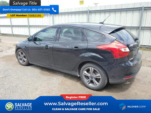 Used 2014 Ford Focus SE w/ SE Sport Package FWD image 3