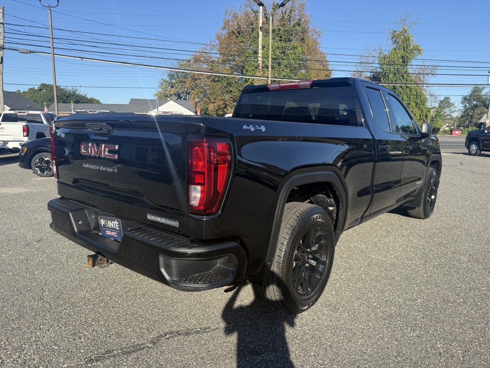 Used 2023 GMC Sierra 1500 Elevation AWD/4WD image 3