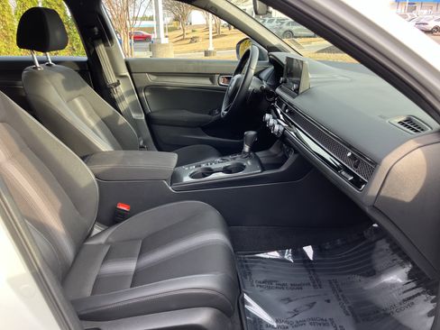 Used 2025 Honda Civic Sport image 33