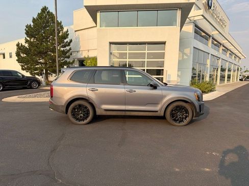 Used 2022 Kia Telluride SX w/ SX Prestige Package AWD/4WD image 6