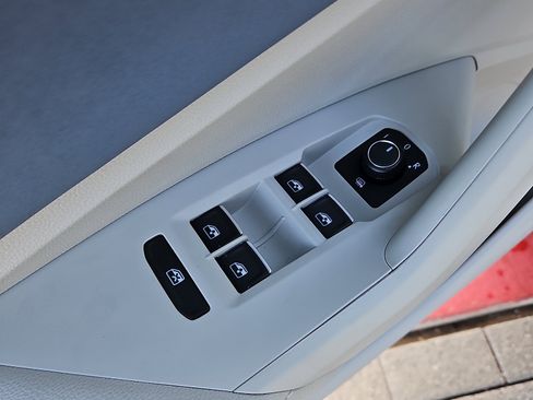 New 2026 Volkswagen Jetta SE image 13