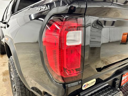 Used 2025 GMC Canyon Elevation AWD/4WD image 7