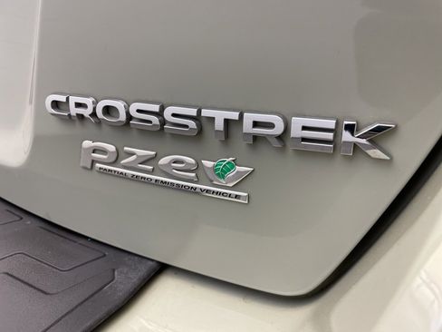 Used 2017 Subaru Crosstrek 2.0i Limited image 6