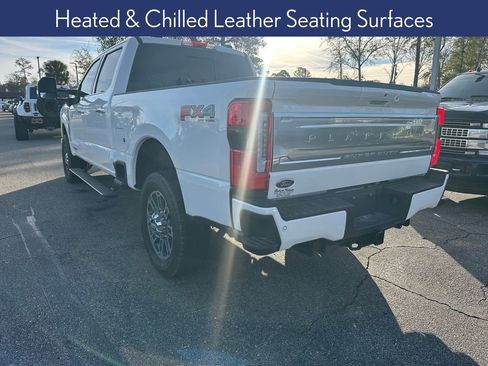 Used 2025 Ford F250 Platinum w/ Platinum Plus Package image 3