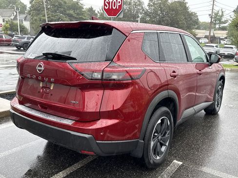 Certified 2025 Nissan Rogue SV image 4