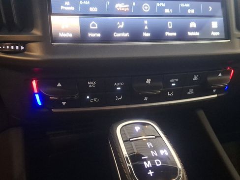 Used 2024 Maserati Levante GT Ultima AWD/4WD image 34