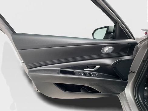Used 2022 Hyundai Elantra SEL w/ Convenience + Premium Package FWD image 21
