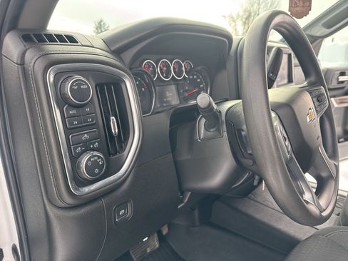 Used 2022 Chevrolet Silverado 3500 LT image 13