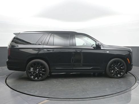 Certified 2026 Cadillac Escalade Platinum Sport w/ LPO, ONYX Package AWD/4WD image 6