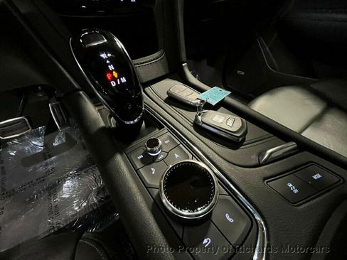 Used 2024 Cadillac XT6 Sport image 40