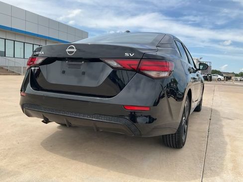 Used 2024 Nissan Sentra SV FWD image 30