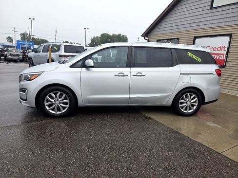 Used 2020 Kia Sedona EX image 8
