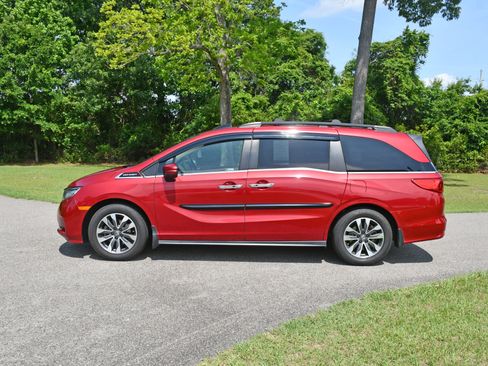 Used 2022 Honda Odyssey EX-L image 2