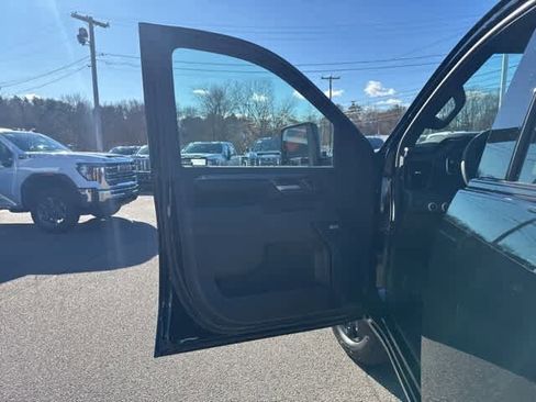 New 2026 GMC Sierra 2500 AT4 w/ AT4 Premium Plus Package image 18