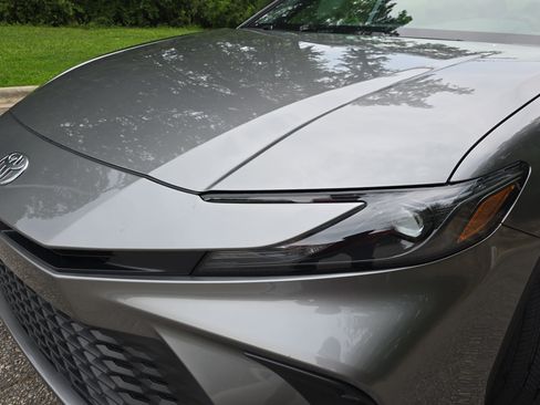 Used 2026 Toyota Camry SE FWD image 28