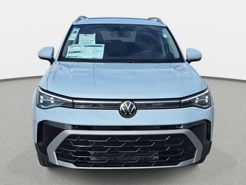 New 2026 Volkswagen Taos SEL image 2