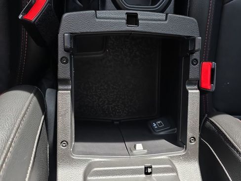 Used 2023 Jeep Gladiator Rubicon w/ Cold Weather Group image 36