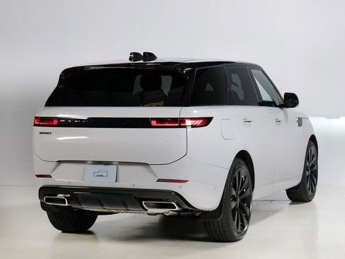 New 2026 Land Rover Range Rover Sport Dynamic SE AWD/4WD image 2