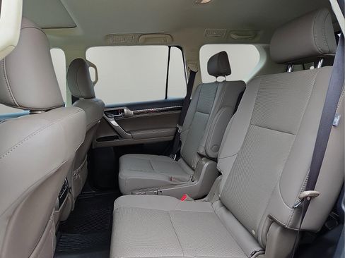 Used 2020 Lexus GX 460 Premium image 11
