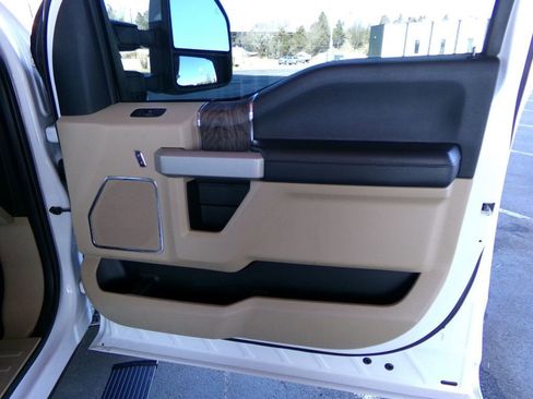 Used 2018 Ford F350 Lariat w/ Tow Technology Bundle image 13