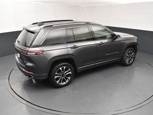 Used 2023 Jeep Grand Cherokee Overland AWD/4WD image 18
