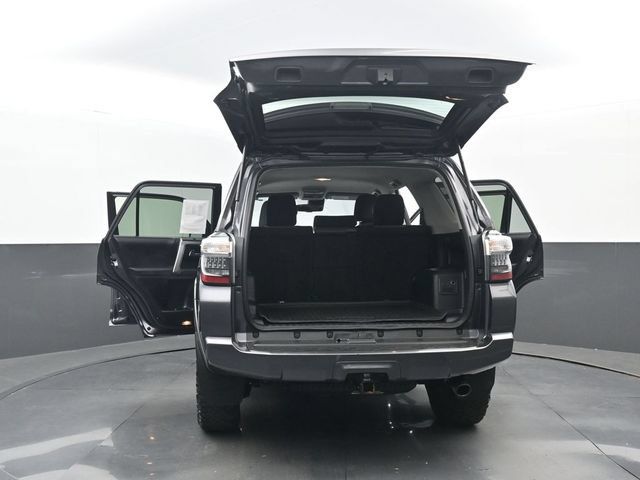 Used 2021 Toyota 4Runner SR5 AWD/4WD image 35