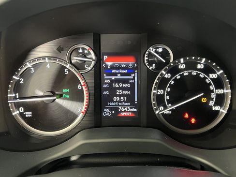 Used 2022 Lexus GX 460 Luxury w/ Sport Design Package image 29