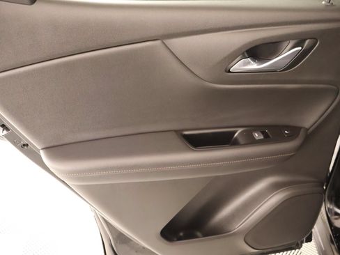 Used 2019 Chevrolet Blazer Premier w/ Sun and Wheels Package FWD image 18