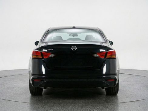 Used 2025 Nissan Altima 2.5 SV image 7